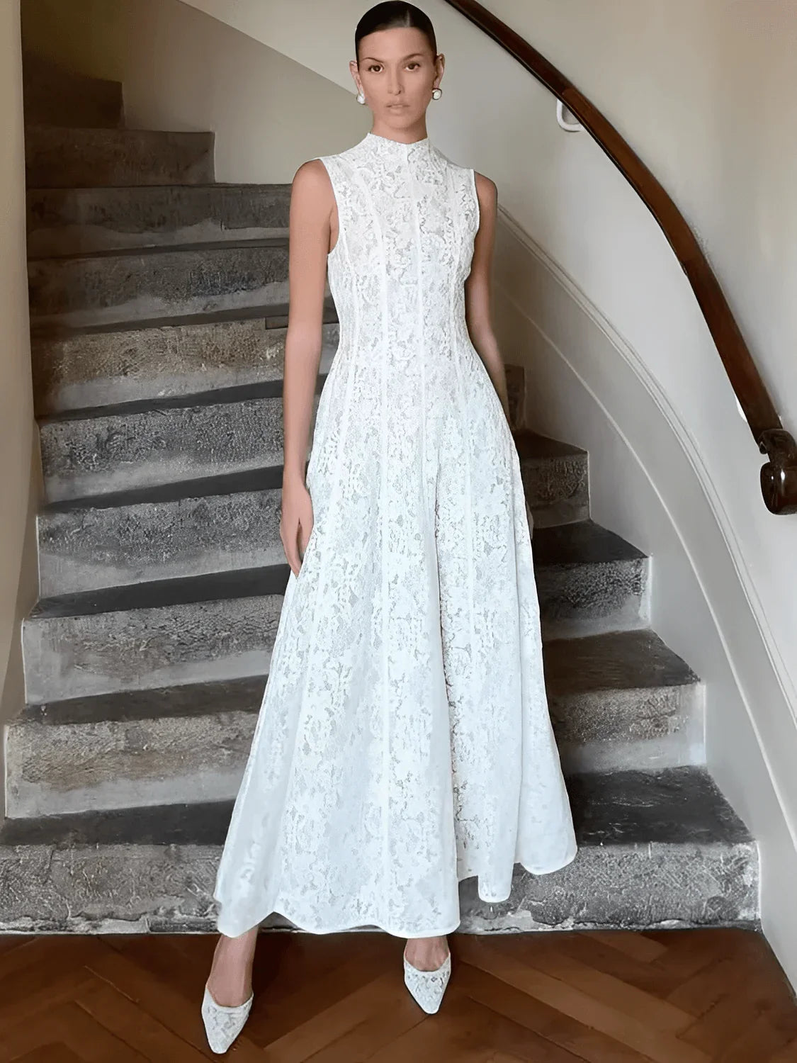 Vestido Midi em Renda Texturizada com Flores Acinturado – Carla