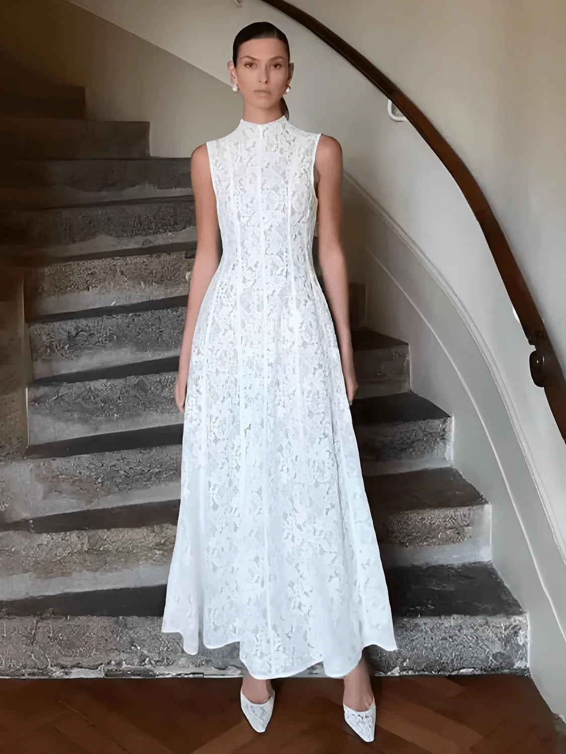 Vestido Midi em Renda Texturizada com Flores Acinturado – Carla