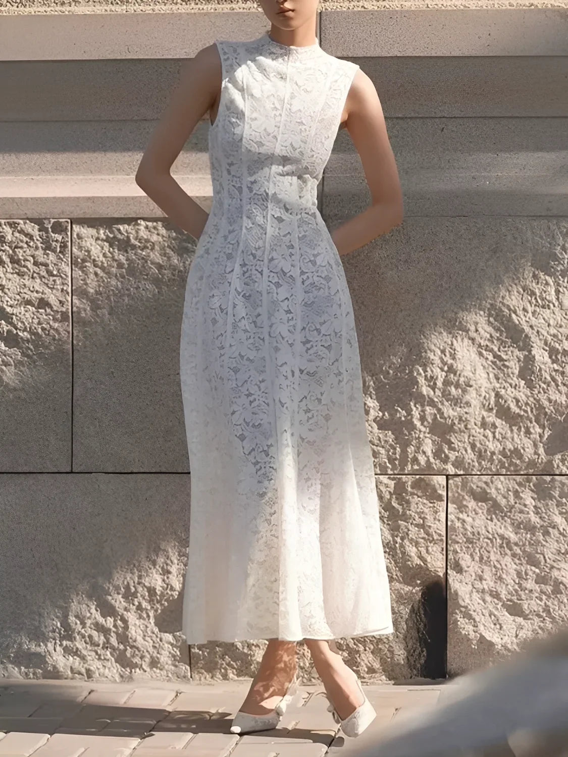 Vestido Midi em Renda Texturizada com Flores Acinturado – Carla