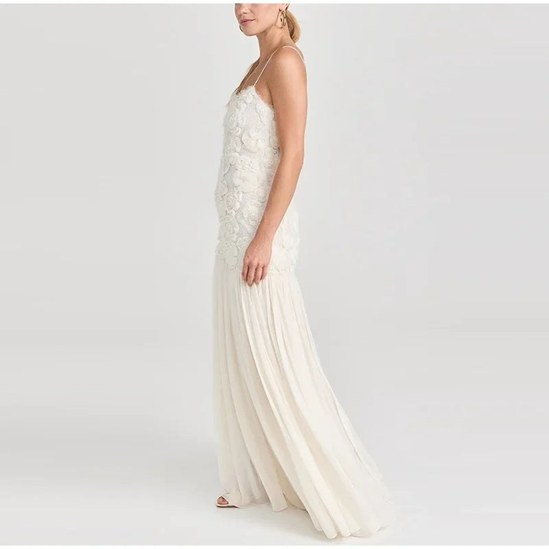 Vestido Atenas - Longo com Detalhes Florais e Saia Fluida