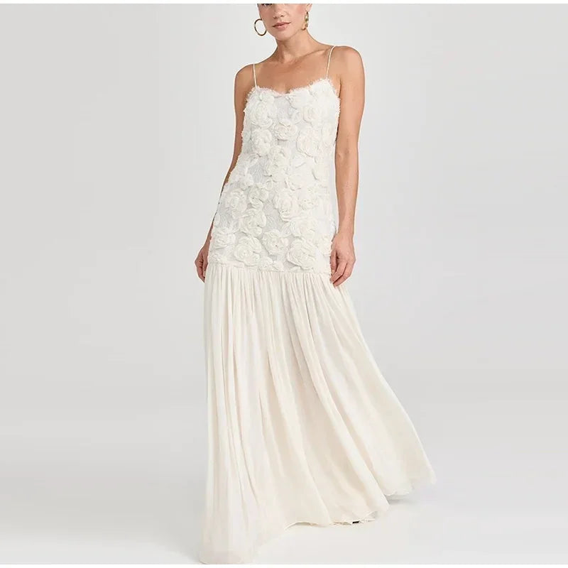 Vestido Atenas - Longo com Detalhes Florais e Saia Fluida