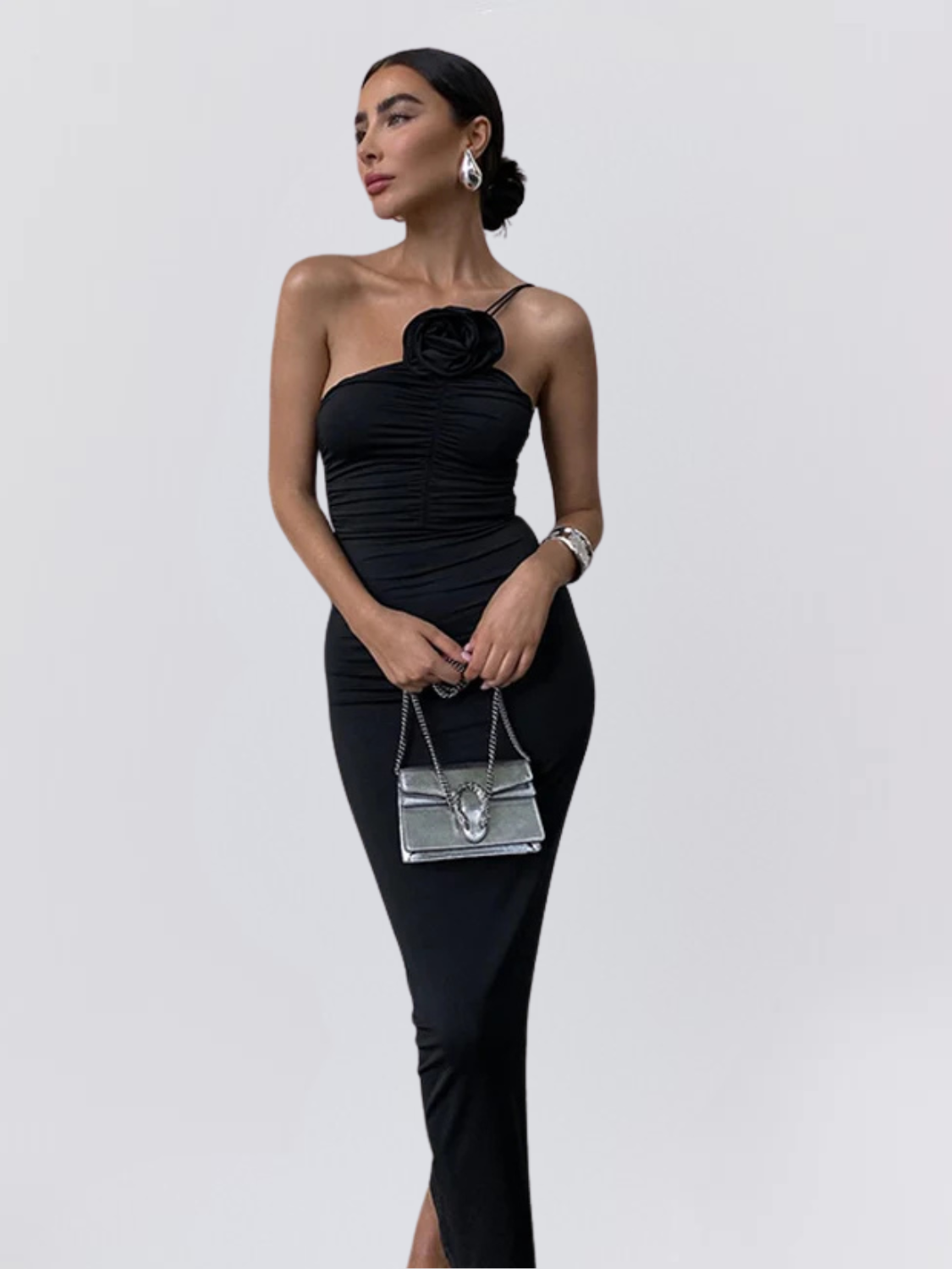 Vestido Noir Elegance