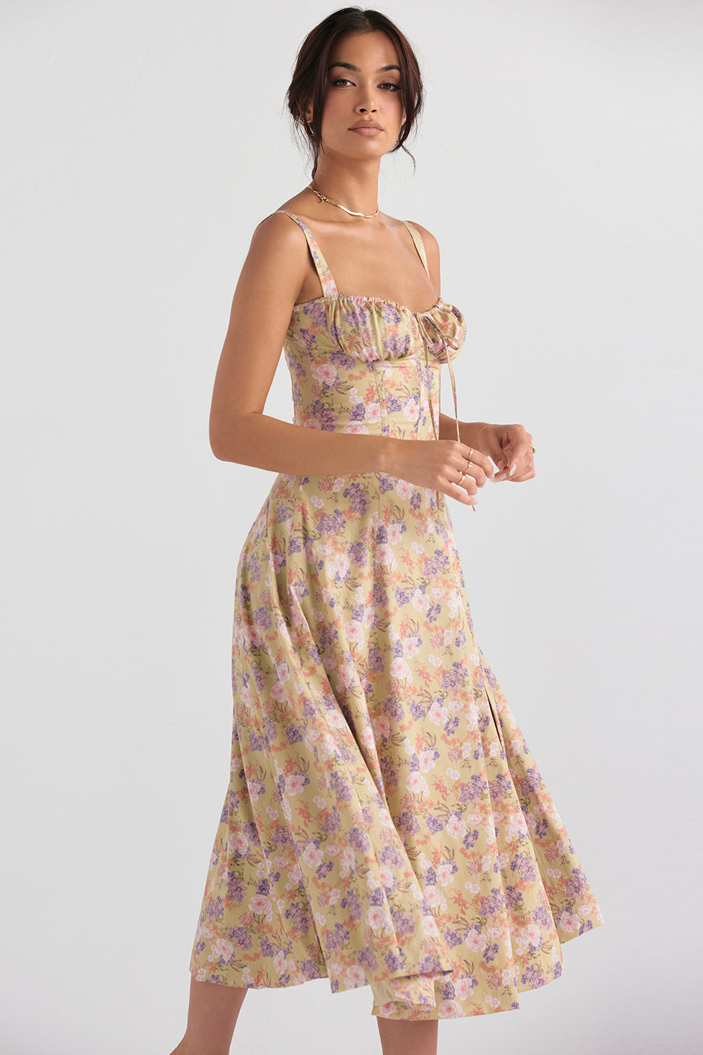 Vestido Floral Modelador com Corpete e Recorte na Cintura